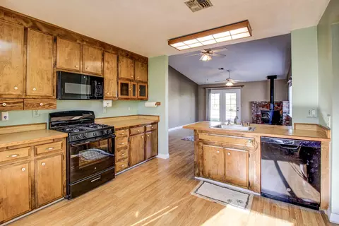 1291 Whistling Dr, Redding, CA 96003 photo 14
