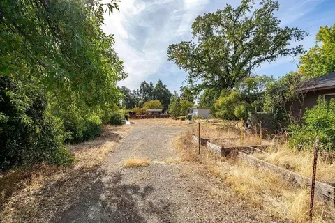 59 Wilshire Dr, Redding, CA 96002 photo 6