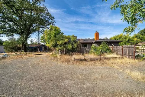 59 Wilshire Dr, Redding, CA 96002 photo 8