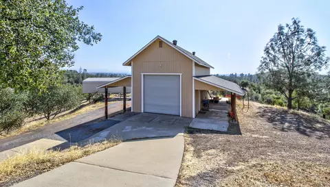 14251 Highline Trl, Redding, CA 96003 photo 4