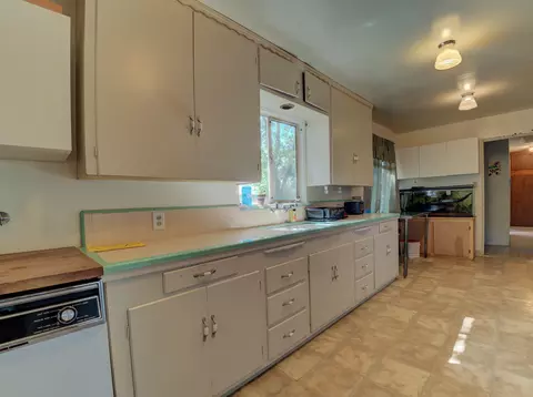 2877 Larkspur Ln, Redding, CA 96002 photo 4