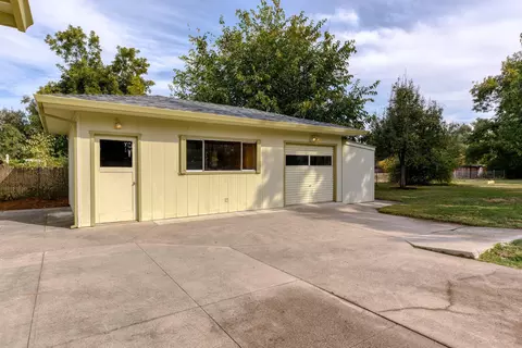 5830 Fagan Dr, Redding, CA 96001 photo 4