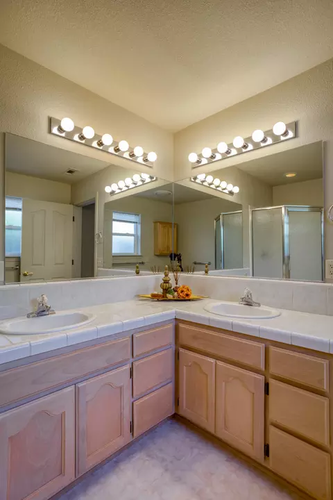335 Franciscan Trl, Redding, CA 96003 photo 11