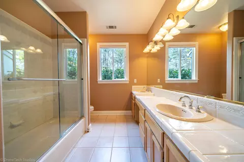 8954 Mirage Ct, Redding, CA 96001 photo 24