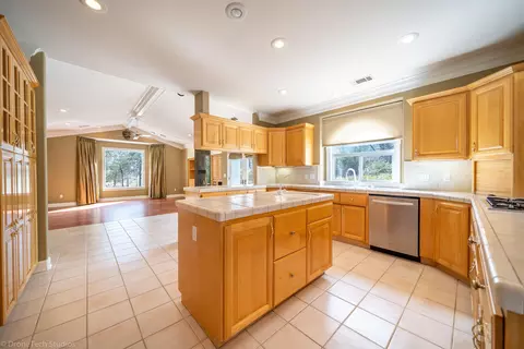 8954 Mirage Ct, Redding, CA 96001 photo 11