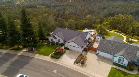 4047 Sunglow Dr, Redding, CA 96001 photo 4