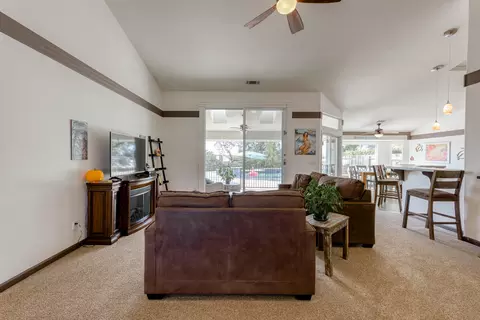 4047 Sunglow Dr, Redding, CA 96001 photo 8