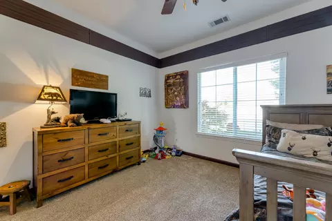 4047 Sunglow Dr, Redding, CA 96001 photo 34