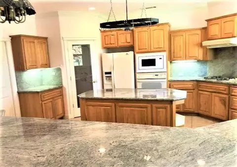6885 Granada Dr, Redding, CA 96002 photo 13