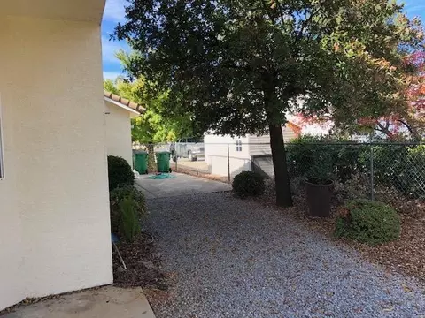 6885 Granada Dr, Redding, CA 96002 photo 37