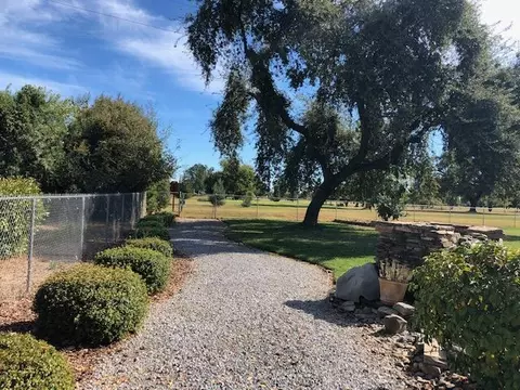 6885 Granada Dr, Redding, CA 96002 photo 41