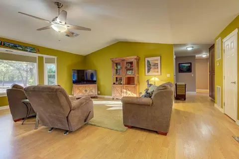 12124 E Stillwater Way, Redding, CA 96003 photo 7