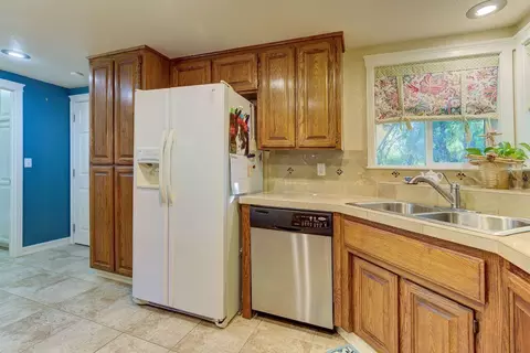 12124 E Stillwater Way, Redding, CA 96003 photo 12
