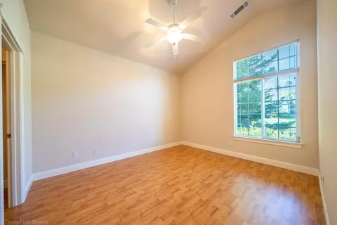 4637 Nantucket Dr, Redding, CA 96001 photo 24