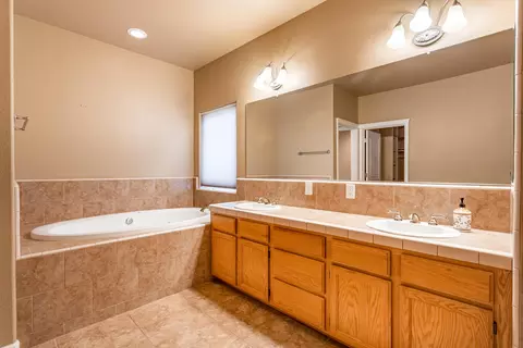 2140 Darsha Ln, Redding, CA 96003 photo 20