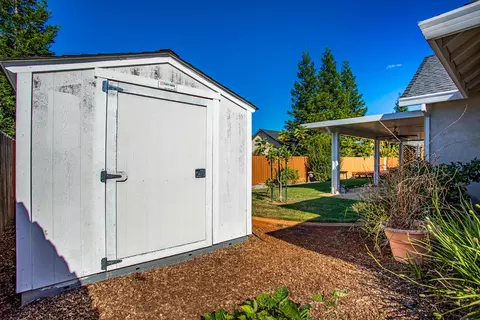 2140 Darsha Ln, Redding, CA 96003 photo 29