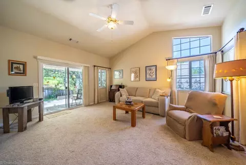 202 Buckhorn Walk, Redding, CA 96003 photo 6