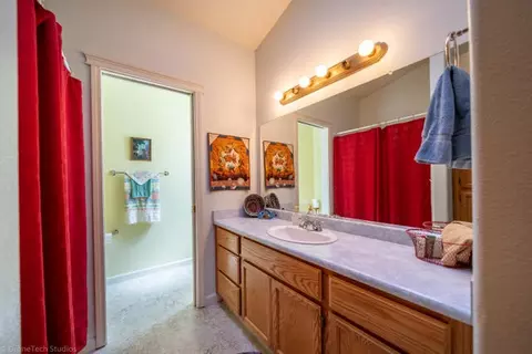 202 Buckhorn Walk, Redding, CA 96003 photo 15