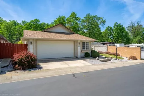 202 Buckhorn Walk, Redding, CA 96003 photo 3