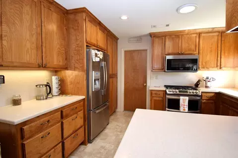 1556 Robinson Dr, Red Bluff, CA 96080 photo 4