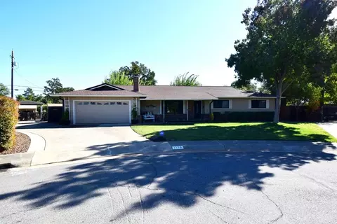 1556 Robinson Dr, Red Bluff, CA 96080 photo 1