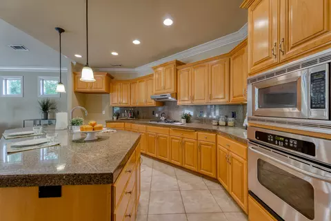 2814 Madison River Dr, Redding, CA 96002 photo 7