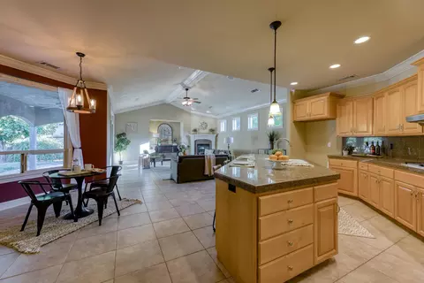2814 Madison River Dr, Redding, CA 96002 photo 6