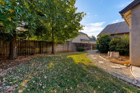 2814 Madison River Dr, Redding, CA 96002 photo 29