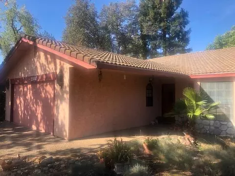 2860 Uranium, Redding, CA 96002 photo 2