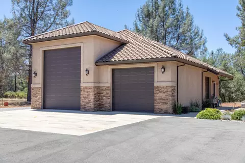 13219 Tierra Oaks Dr, Redding, CA 96003 photo 3