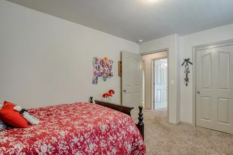 6892 Hemlock St, Redding, CA 96001 photo 14