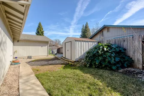 6892 Hemlock St, Redding, CA 96001 photo 19