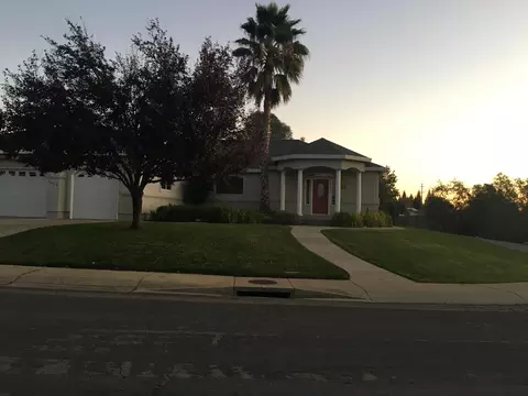 2028 Trailview Ct, Redding, CA 96003 photo 3