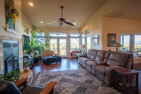21401 Albatross Way, Redding, CA 96003 photo 6