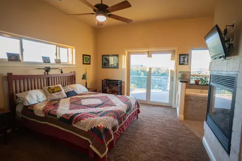 21401 Albatross Way, Redding, CA 96003 photo 18