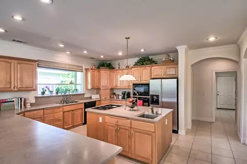 2304 Dream St, Redding, CA 96001 photo 22