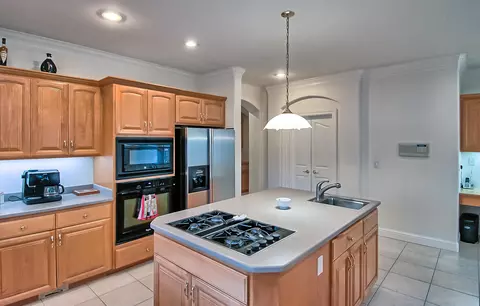 2304 Dream St, Redding, CA 96001 photo 19
