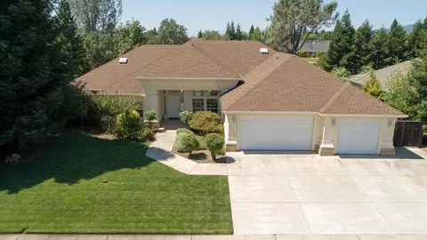 2304 Dream St, Redding, CA 96001 photo 3