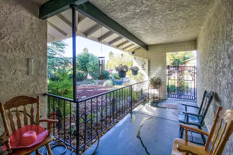 3375 Golden Heights Dr, Redding, CA 96003 photo 5