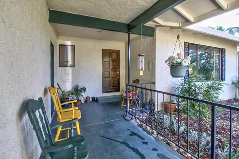 3375 Golden Heights Dr, Redding, CA 96003 photo 4