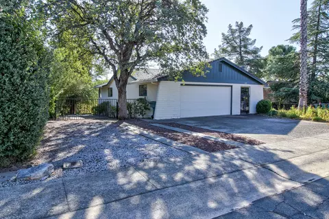 3375 Golden Heights Dr, Redding, CA 96003 photo 2