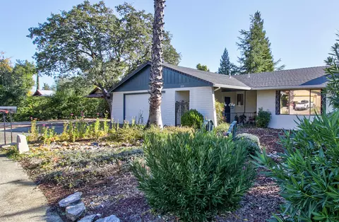 3375 Golden Heights Dr, Redding, CA 96003 photo 3