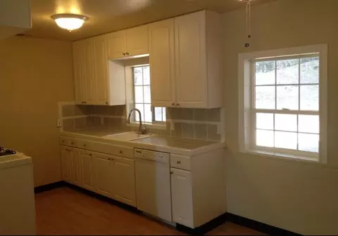 1550 Benton Dr, Redding, CA 96003 photo 4