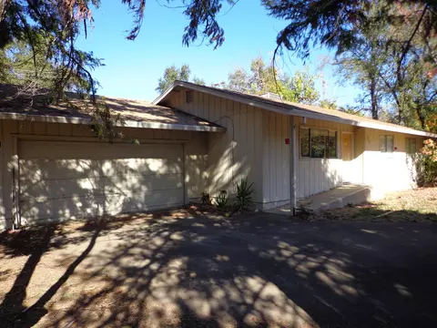 5420 Willow Rd, Redding, CA 96001 photo 1