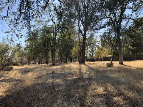 1431 Oakdale Ln, Redding, CA 96002 photo 3