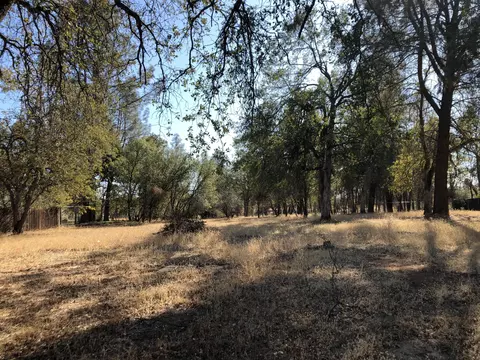 1431 Oakdale Ln, Redding, CA 96002 photo 4