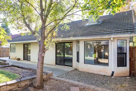 2202 Candlewood Dr, Redding, CA 96003 photo 30