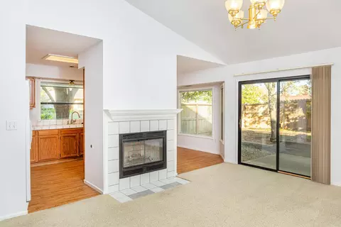 2202 Candlewood Dr, Redding, CA 96003 photo 8