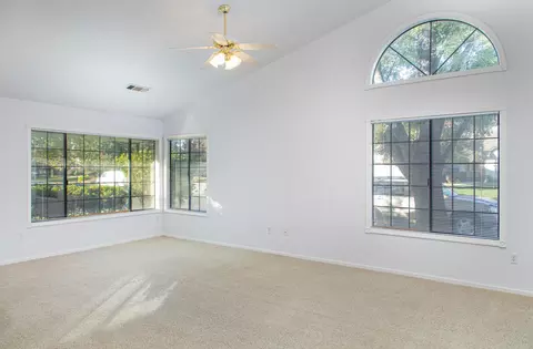 2202 Candlewood Dr, Redding, CA 96003 photo 5
