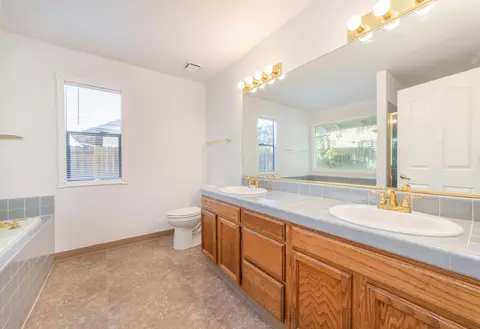 2202 Candlewood Dr, Redding, CA 96003 photo 19